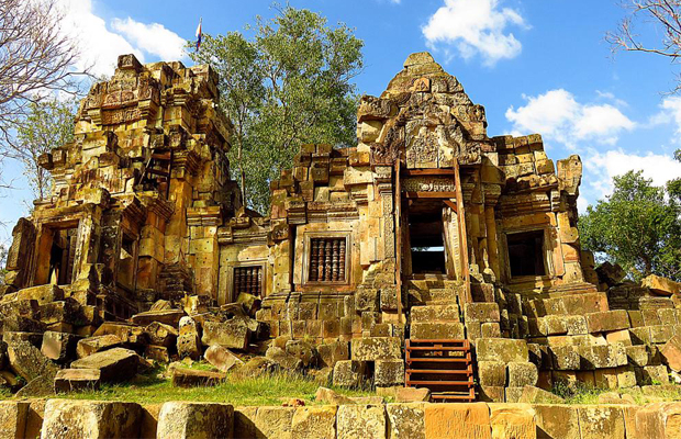 Wat Ek Phnom Battambang Temple